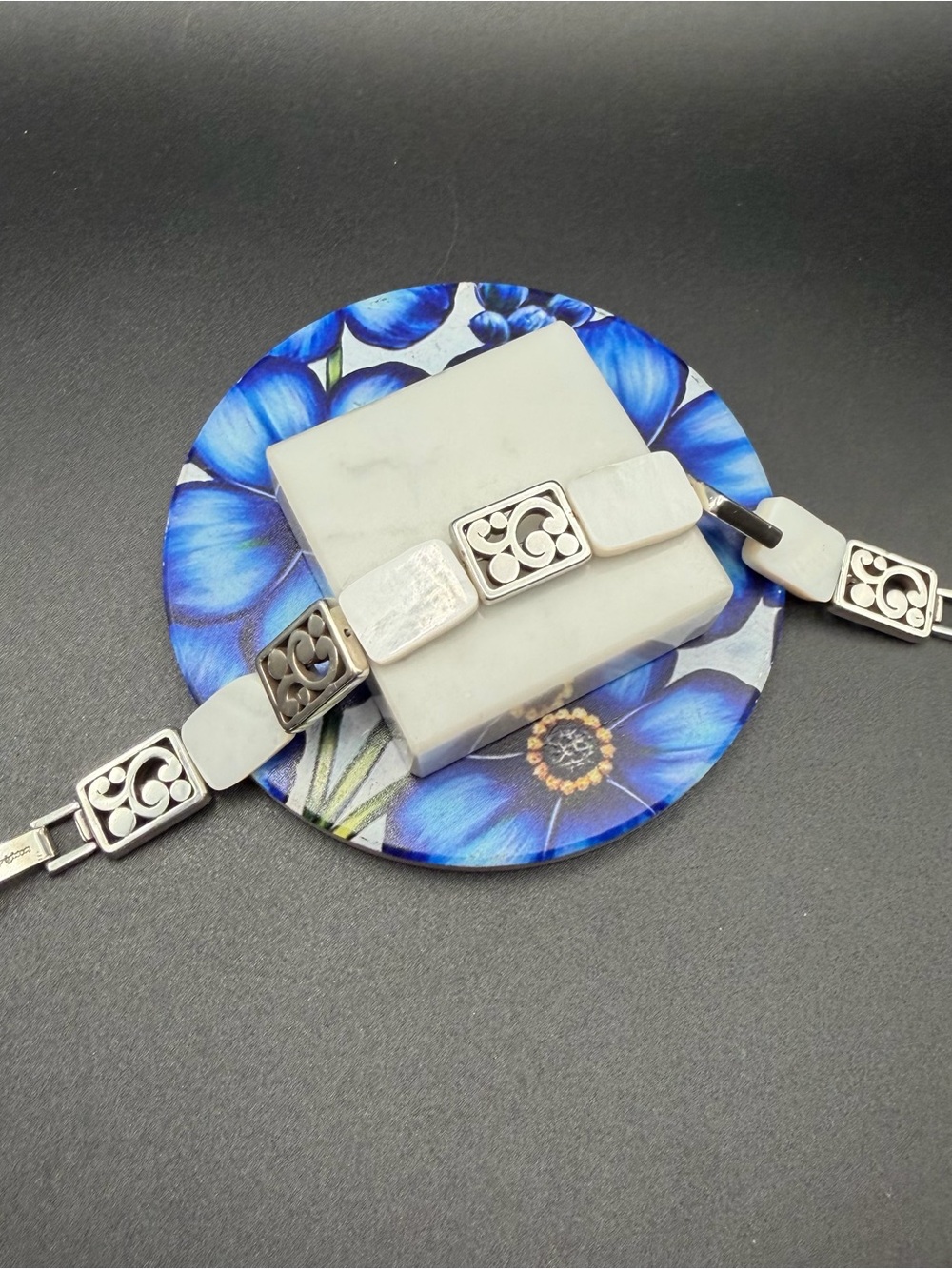 Brighton Mother of Pearl MOP Silver tone bracelet #590 Appx 7.5”